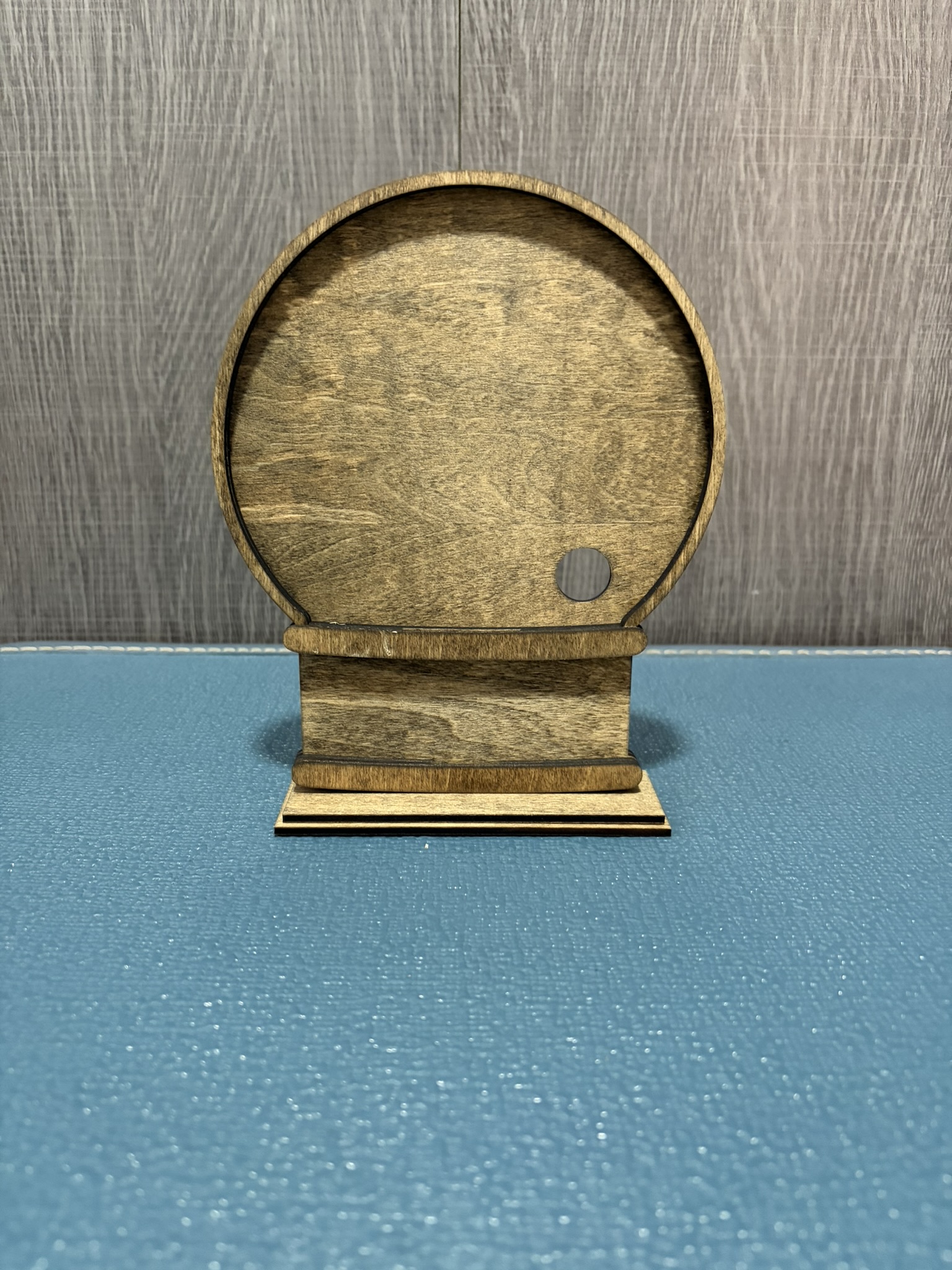 Standard globe tabletop stand